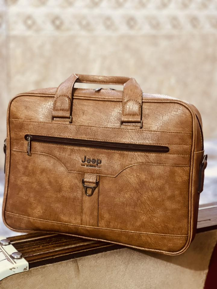 سلام عليكم 
تتوفر لدينا جميع أنواع حقائب الابتوب 
جودة عالية 
السعر 18 الف بس
يوجد لدينا توصيل لجميع محافظات العراق
للحجز واتساب *********** متوفر 24 ساعة
