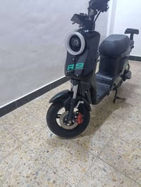 البيع جديده نقص بس باتريات سعر 250/07716277093