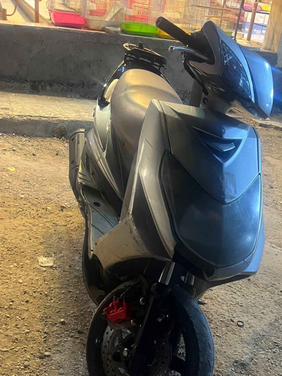 سلام عليكم سكنس فحل كاملة مكملة مكينة ممفتوحة بلادية من لطول للطول بس انكلب بيهة وبيهة فطور بلكفرات الأمامية كهربائياتهة كاملة شغالة نكرة ب٥٥٠وبيهة مجال بسيط بغداد حي لقاهرة***********
