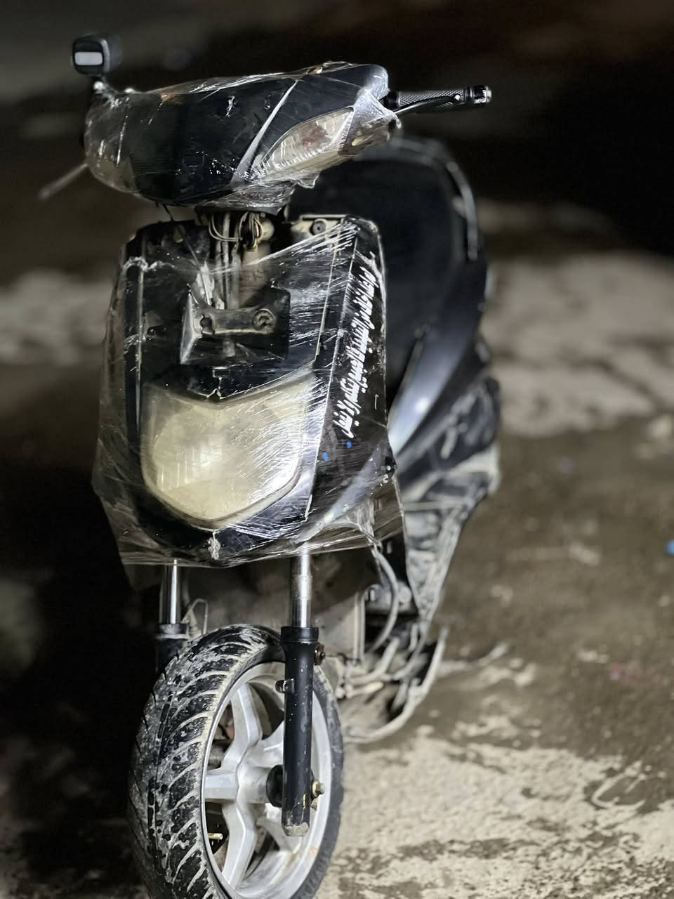 سلام عليكم سكنس نثيه للبيع سرعه110مكينه مفتوحه عايزله بجم أمامي وعداد كلجات رياضي صالنصه رياضي سلف شغال أشاير شغاله الدراجه مجفته جديد بيهه شلعه ومعدل سعر225مكاني بغداد الغزاليه ***********
