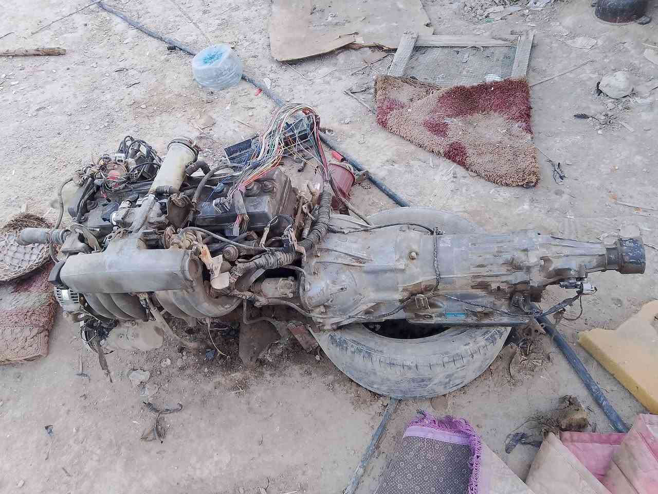 سلام عليكم للبيع مكينه وكير ونجي كامله هي وضفيرتها وتفرعاتها  كير جديد بي ضمان)  سعر 350 وبيه مجال)  رقم  ***********
