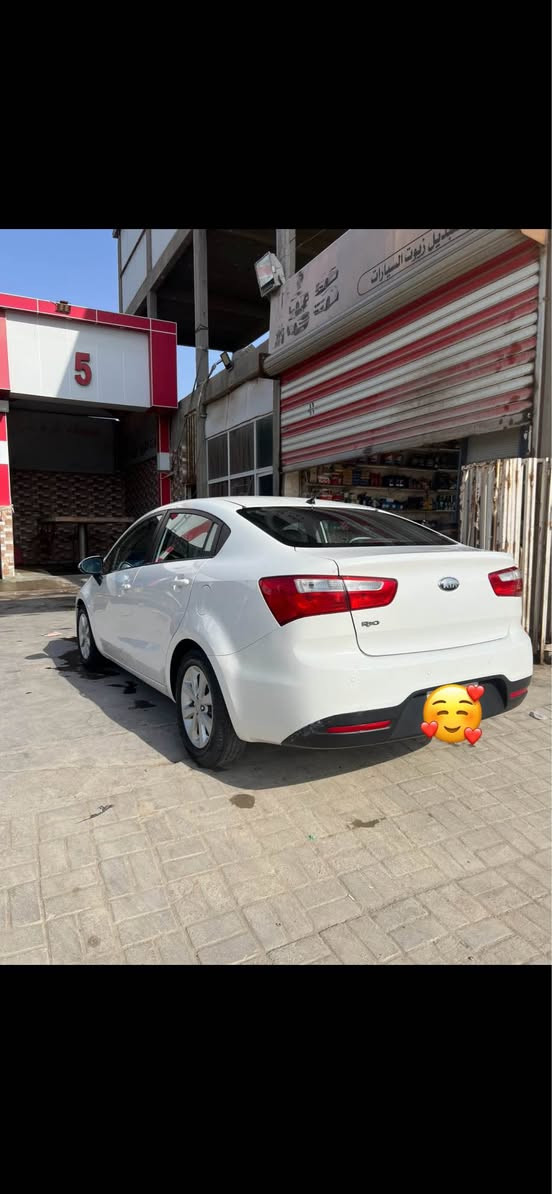 سلام عليكم كيه ريو خليجي كفاله من الصبغ والضربه والتبديل مكينه 1600 مامفتوحه كير مامفتوح حداده تبريد تخم تاير كله كفاله حته الدعاميات رقم بصره انكليزي لغايه 2031 السياره احله من الصور مكان السياره البصره الجمهوريه *********** السعر 100 وبيهه مجال بيع او مراوس البصرة, العراق
