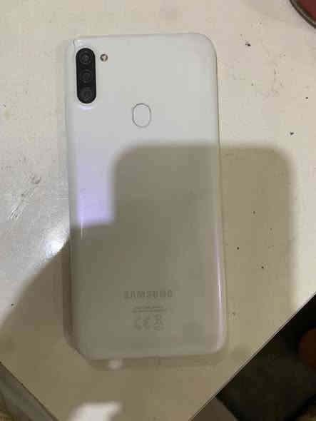 السلام عليكم مبايل A11للبيع نضيف اي عيب مابي ذاكره ٣٢سعر ٦٥الف وبي مجال قليل سعر جوبلس رقمي ***********
