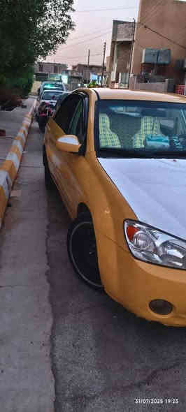 السلام عليكم ورحمه الله اخوان كيا سبكترا موديل 2006نضافه كدامك خير من الله تبريدحدايه صدر سياره علئ ايدي متعوب عليها مصفره هيئه وغرامه والبحث مالتها جديد بوجهك للشارع تخم تاير ابو الخط لايتات بكات راديتر كمبريسر  شاشه كبيره وكامره دواره كلهن ذني جدد السياره ب اسمي رقمها بغداد بيع مستعجل رقم الهاتف ***********متواجد علئ الفيس والوتساب بس اتصالك خلي معقول اخي الصبح او العصر جزاكم الله بالخير
