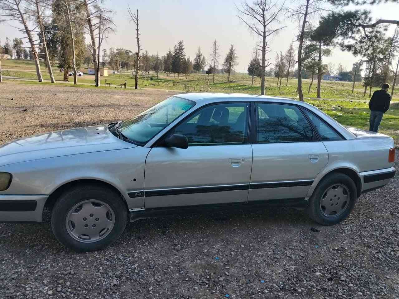 السلام عليكم
اودي موديل 1992
سنويا جديد رقم جديد كاربون بانزين 
محرك 5 سلندر حجم 100
كير شرط محرك شرط تبريد تدفي 
جمات كهرباء سياره حلو 👍
صبغ عام جماليه ضراه موضح ب صوره 
جمالغ جهت سايق 👋سعره (37) وبيها مجال 
***********
