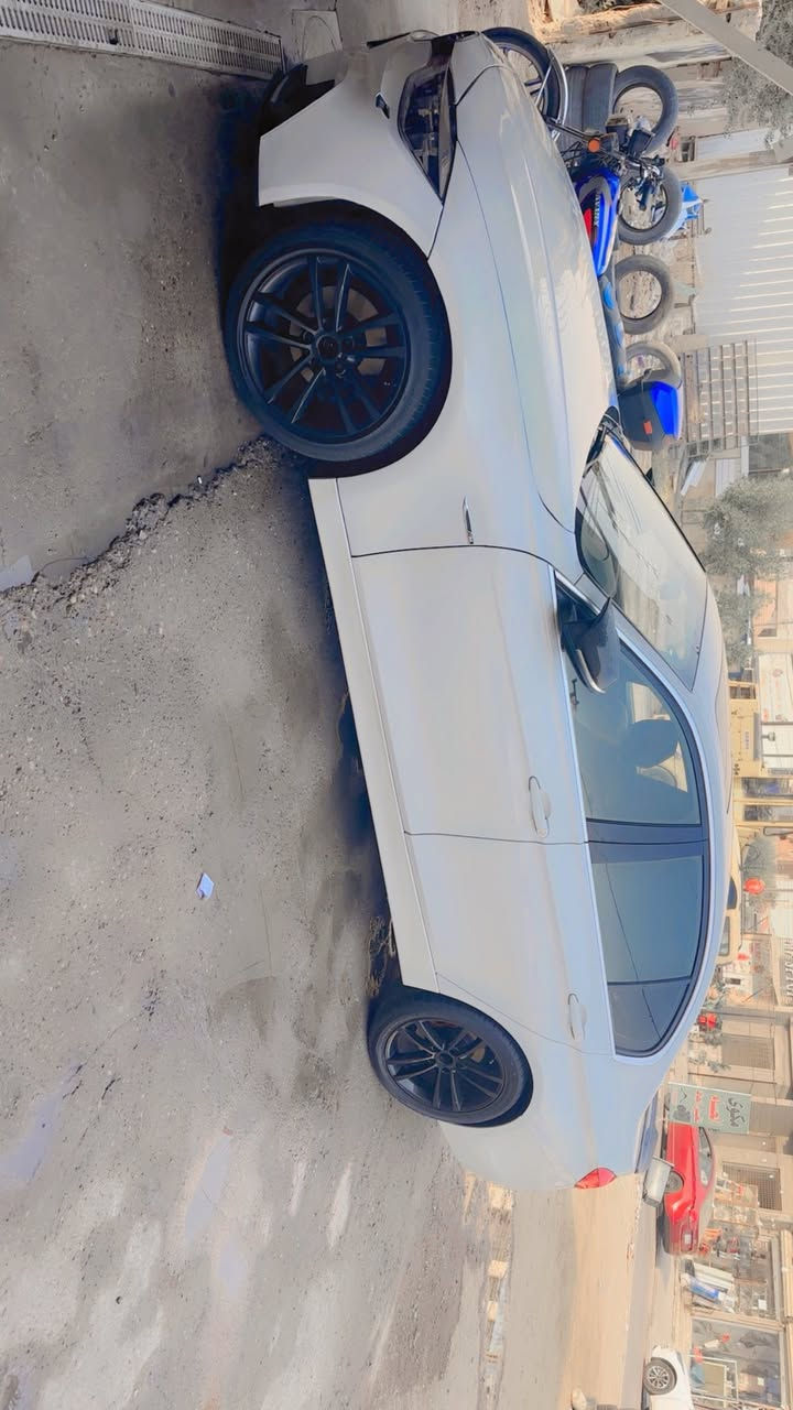 سلام عليكم f30 موديل 2017
السيارة وارد امريكي ضربته ربع جامغ وبنيد 
بيه قطع طبغ اثر شخوط 
السيارة الحمد لله مناقصه شي 
شاشة اندرويد 
دركة m
كشنات حضن  
السيارة بسمي 
هزه بعده مساقطه 
السيارة فول مواصفات 
ماشيه ٢٤٥ الف كيلو
محرك b46 السيارة بالحقيقه احلا من الصور 
السعر ١٥٥ وبيه مجال للشراي


**إذا كنت صاحب هذا الإعلان وتريد حذفه لأي سبب، رجاءا أرسل رسالة إلى الدعم الفني**