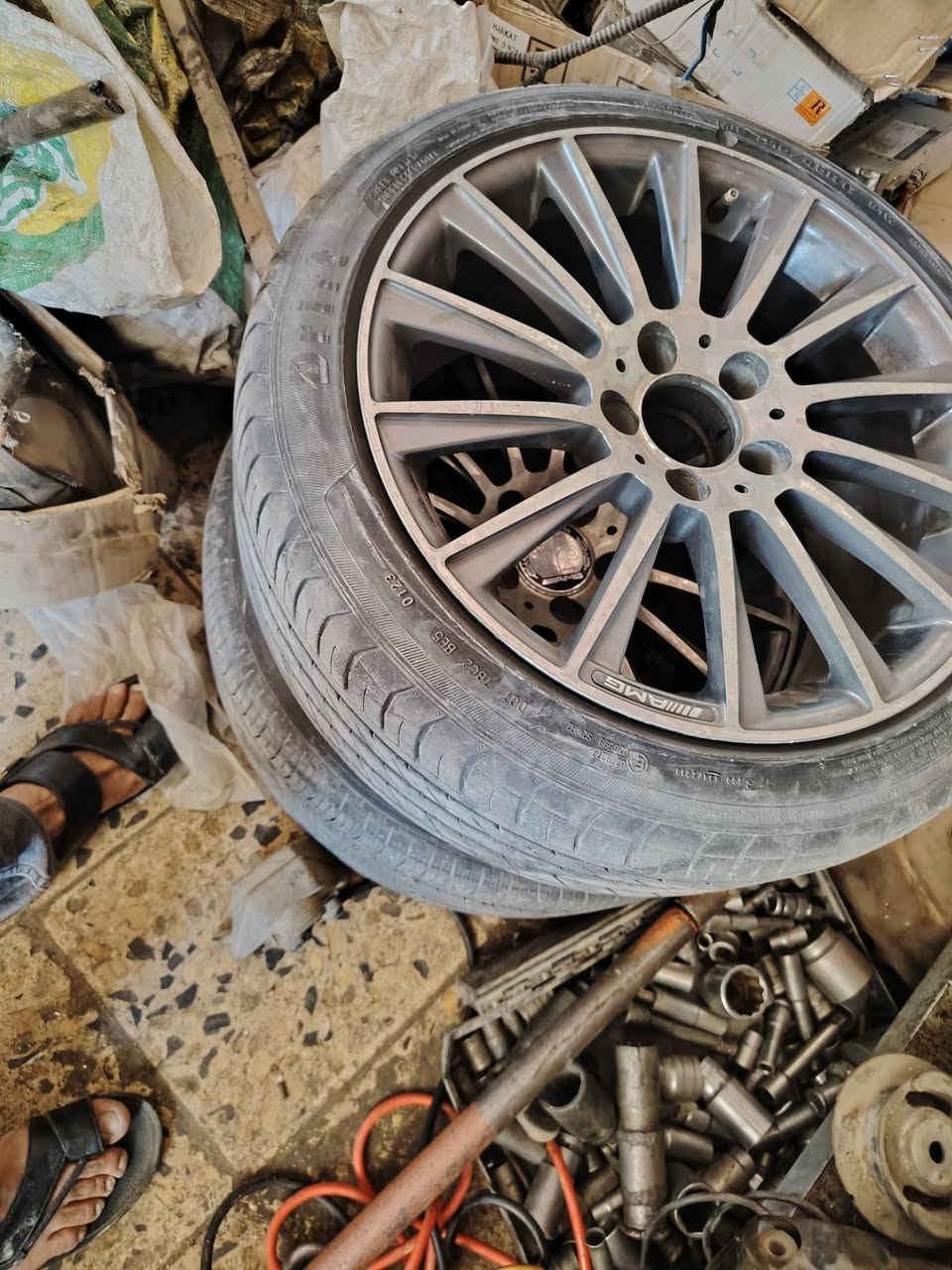 سلام عليكم
للبيع
تخم ويل كب AMG 17 هو وتايراته وستداته جدد
تك ويل كب طلقه مال ام عيون 16 هو والتاير
زوج تايرات جدد
تخم بطاين مخمل مال دب نضافتهن موضحه بصور
مكان ناصريه المركز ***********
