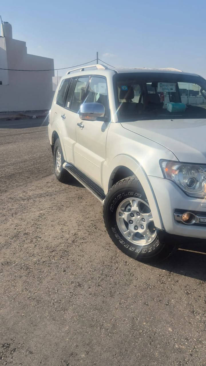 سلام عليكم باجيرو 2008محدث
كفاله عامه ماعده شبر صبر بجاملغ الامامي جهت السايق والباقي كفاله عامه تخم تاير حداديه اماميه خلفيه جديده كهربائيات كله شغاله 7راكب محرك 3000 المرغوب   سنويه ورقم جديد بسمي تدفئه تبريد باقي المواصفات معروفه ***********مكاني الحيدريه
