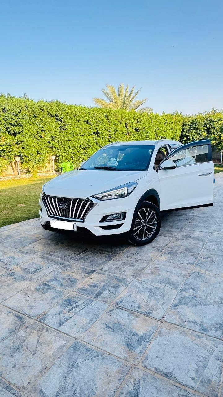 بيع ومراوس توكسان2020 خليجي بسمي رقم انكليزي 

مكينة 2000 دوش 

بصمه تشغيل 

تشغيل عن بعد

بصمه ابواب 

داخل بيجي 

شاشه كامره 

تحكم ستيرن 

حساس خلفي 

مقاعد كهرباء 2

شاحن الاسلكي 

تبريد أمامي خلفي 

كامره خلفيه 

لايت 5 عدسات ماشيه م120 

مري شفط 

اشاير بلمري 

ترحيب على بعد 

لد خلفي  شباك لد

مكان سياره الديوانية سعر م165بيه بنيد مصبوغ وبارد بجاملق الكدام  سياره احله من صور

***********
