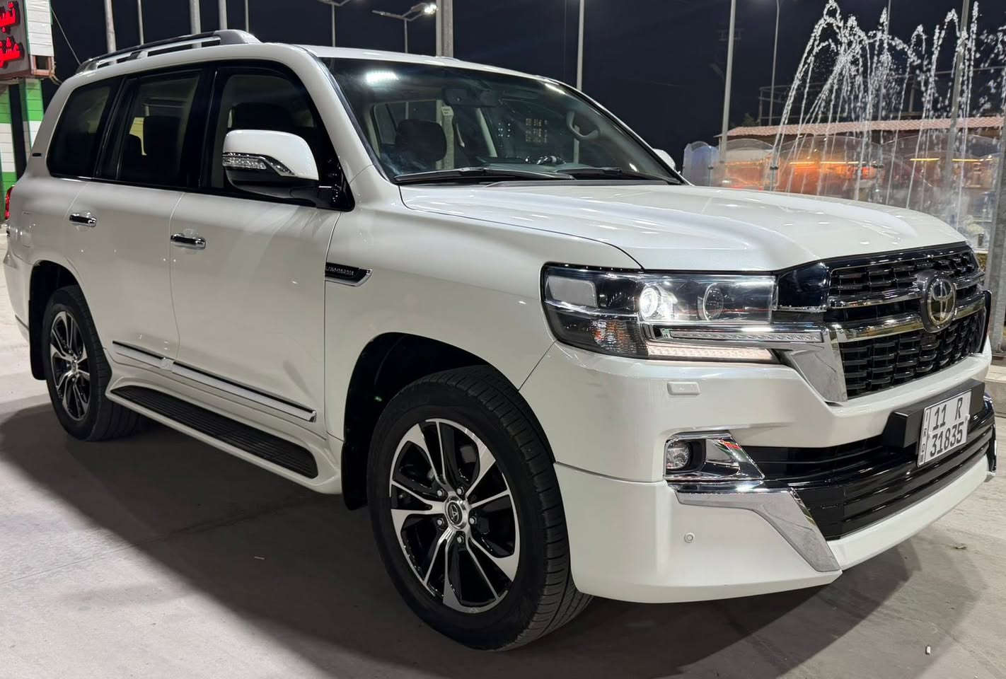 لاندكروز بحريني 2021 داخل قرميدي سياره جديده ماشيه 75 تخم تاير جديد كير محرك مكفولات سياره جاهزه من كلش 3 شاشات سنويه بأسمي .. عنوان سياره بغداد الاعضميه 
محرك 6 سلندر ...
السعر ..555.. بيع فقط
***********
