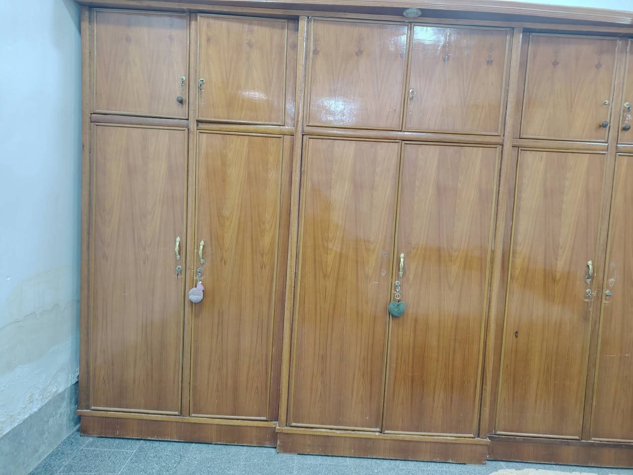 غرفه نوم  نقص بس ميز تواليت
السعر 500

للبيع


**إذا كنت صاحب هذا الإعلان وتريد حذفه لأي سبب، رجاءا أرسل رسالة إلى الدعم الفني**