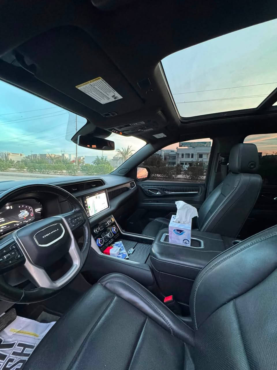 السلام عليكم 
جمسي دينالي اكس الـ للبيع 
Gmc denali 2023 xl 
محرك 6.2 كفاله 
كير ١٠ نمر 
فول مواصفات الدينالي 
كشنات كهرباء حته لخلفيه
مري شفط
رادار تحديد مسار 
كامرات ٣٦٠
بانوراما 
ماشية 120 الف كيلو 
مغلفة ppf 
سياره داخله كلين وعندي صار بيها صبغ هلال الجاملغ الخلفي على كد اربع اصابع والجاملغ الامامي تعديل بارد عداهن سياره كفاله 
*********** الاستفسار
