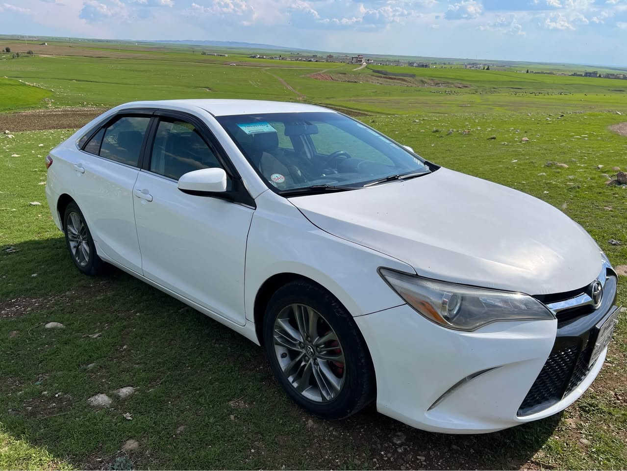 كامري موديل 2016 موسفات SE سئ بارجه بوياخه به بئ داخلي شه رت 6 ورقه غرامه له سه ره. له سعري ديته خار تحويل و وكاله بشه رت ته په و ره په شه رت. بو خاويني لوك شوين اكرئ رقم تله فون *********** اكر, نينوى
