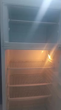 ثلاجة فستل • ١٨قدم • بحاجة تصليح