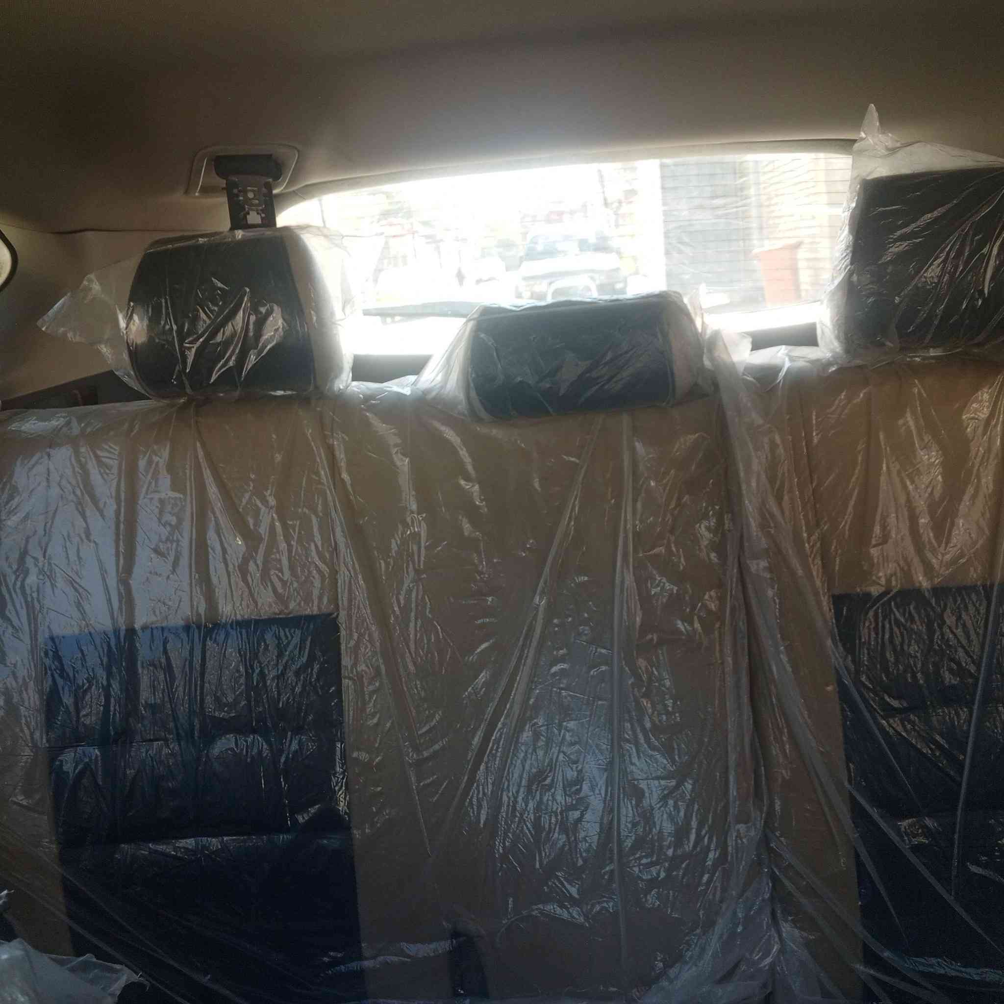 توكسان للبيع موديل2017 رقم قادسيه باسمي بيه جاملغ وبنيد مصبوغ بدون ضررتدفئه تبريد فول حداديه جيده ماشيه 107 حقيقي وارد امريكي والسونار موضح بالصوره السعر 165 وبيه مجال  *********** اتصال وواتساب
