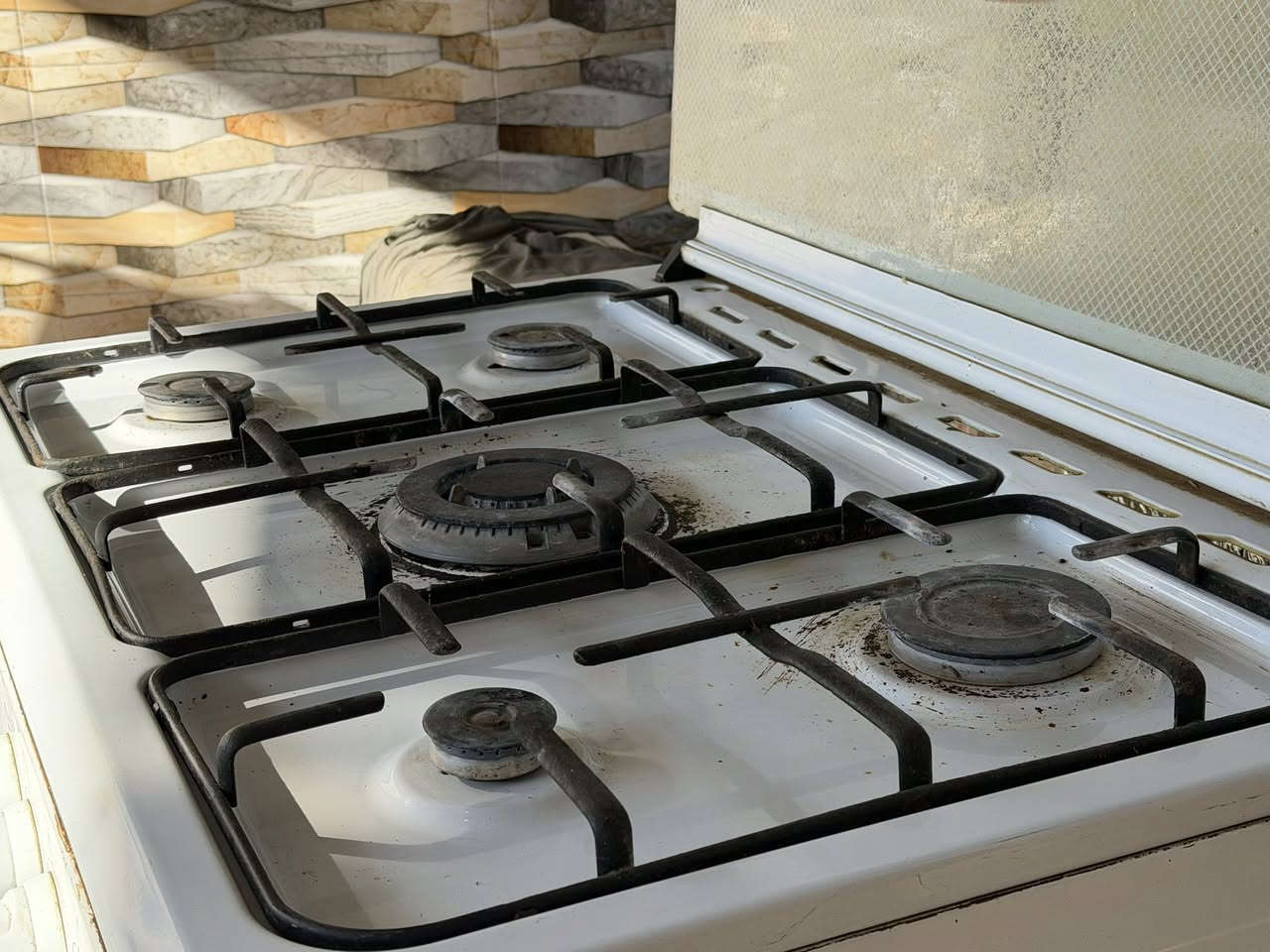 طباخ شونگ التركي.  نضيف.  بسعر 80 الف فقط مع المنظم والصوندة.  نجف الوفاء ***********
