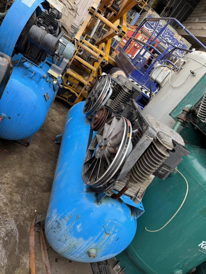 تم وصول كمبريسرات هواء ماركات باله اوربي عنوان بغداد باب الشيخ ***********
500لتر 

محلات النور ✅👍🏻
