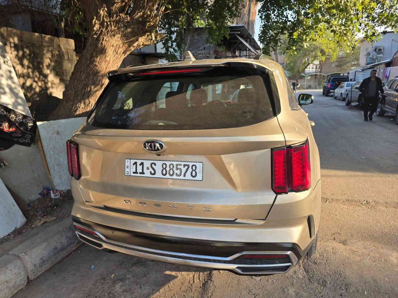 السلام عليكم 
كيا سورنتو ٢٠٢١ حادثه قبق الجنطه والدعاميه بدون ايرباك البجم كبس مكفول السياره بصمه سبعه راكب محرك ٢٥٠٠ السعر ٢٢٨ ورقه للاستفسار الاتصال ***********
