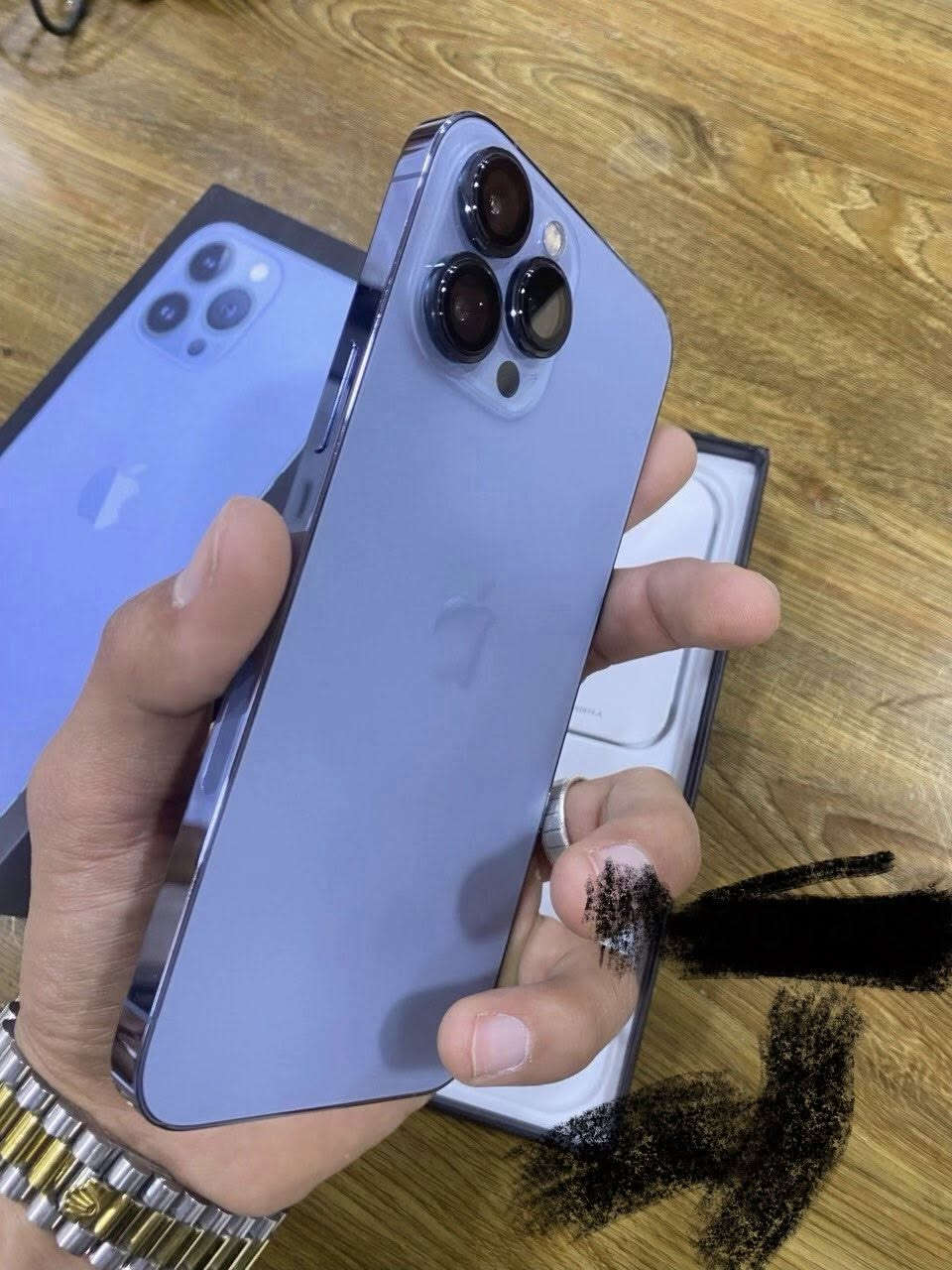 ايفون 13 برو ماكس للبيع
• الجهاز نموذج M امريكي 
• بطاريه 80
• الذاكره 512
الجهاز مبدل شاشه اصليه من الشركه واذا مو من الشركه رجعه تريد تفحص افحص
النضافه والون مثل مموضح بل صور ٪. 100
الجهاز ويا كارتونته والكييل مالته الاصلي مكاني بغداد بياع


**إذا كنت صاحب هذا الإعلان وتريد حذفه لأي سبب، رجاءا أرسل رسالة إلى الدعم الفني**