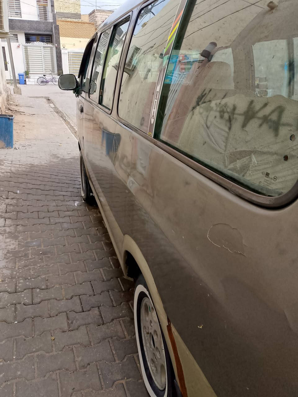 بريجو لون فيراني للبيع موديل الفين واحد سيارة حلوه سعر ٦٨ بيهة مجال مستعجل مكان نجف ***********
