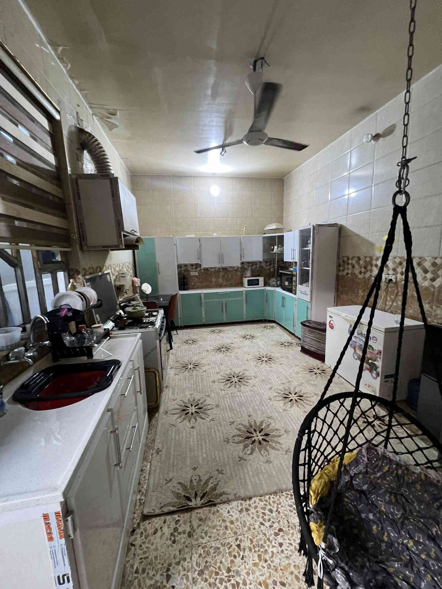 🏠دار للبيع 🏠
__
⭕العنوان:حي الفرات 
  ⭕️خلف؛اسواق الجوهره 
⭕موقع مميز _
____
🌿طابوصرف 
🌿طابقين 
🌿عكاده
🌿عل شارع 15

♦️المساحة 121م
♦️الواجهة  : 10متر
----------------
                     
تفاصيل الدار 🏠
___
🌿غرف نوم عداد3 💯
🌿صالة عداد2
🌿مطبخ 
🌿استقبال 
🌿مجمع صحي 

    
   #مكتب_صناع_المال_للعقار 
عنوان المكتب
الفرات شارع الصب قرب التسفيرات 
للاستفسار مراجعة المكتب اولاتصال على الارقام 
***********
***********
