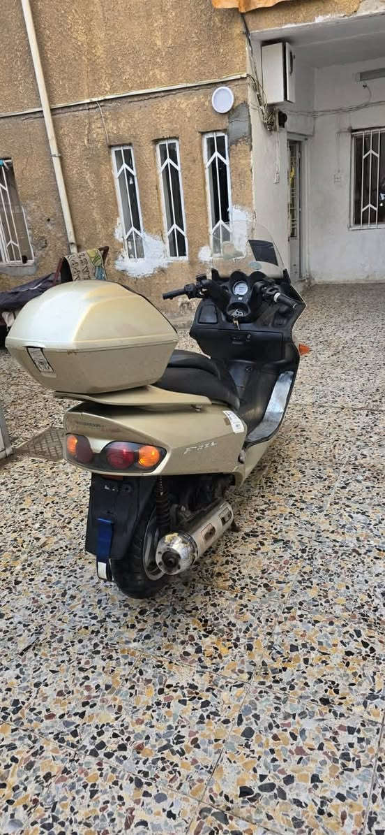 ‏سلام عليكم دراجة صفر 06 فحل فول مقفولة مكينة وكلات شات بلادي كفالة عامة أوراق كاملة ملفف السعر  750 /.  ***********      عنوان بغداد حسينية  ￼￼
