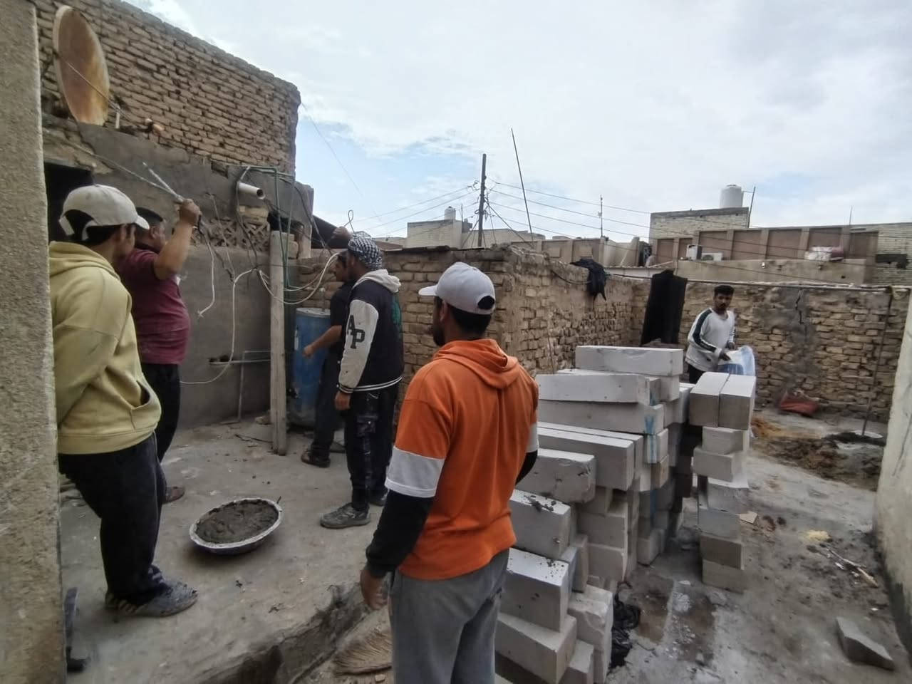 💬جانب من اعمال استحداث طابق ثاني منفصل لاحد منازل في محافظةكربلاء المقدسة 

• تنفيذ ، إشراف ، واستشارات فنية متخصصة 

• أعمال المقاولات العامة وتنفيذ المشاريع وفق أعلى المعايير 

📌 الموقع: كربلاء
📞 للتواصل: *********** _***********

#كربلاء #الحسينية #مقاولات  #مشاريع_
