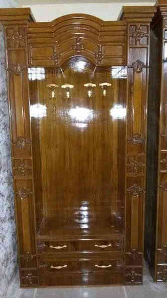 السلام عليكم هذا شغلي اني صباغ اخشاب وتصليح اليريد صباغ وتصليح اخشاب اني حاضر ولتزم بل موعد وشغل مضبوط رجال عل باب الله اريد اعيش وساهل ويه ناس وين مجان رزق اروح اشتغل شغل موقعي وين مجان اشتغل فه العنده شغل بلخدمه ويخليني عل باله التزام بل موعد ***********وتساب
