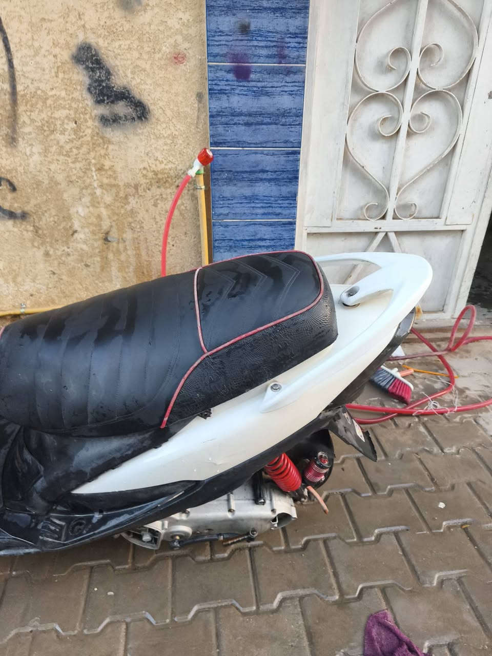 دراجه ماكس للبيع
بوشه 55

شلعه اشك الكاع

كلجات رياضي

شيال رياضي 

يدات رياضي 

دراجه مناقصهة شي كهربائيات كلهة شغاله

نكرة سلف 

وياهة كابريته قفاز هديه هيه وغراضهة 

السعر 575 وبيهة مجال قليل

استفسار اكثر ***********
