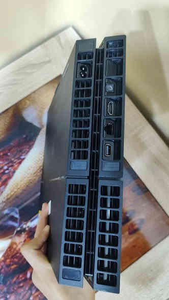 للبيع بلي فور مهكر نضام 9 فات مستقر جهاز كبس ممفتوح ويا يدات ثنين والعابة نار 🔥 500 كيكا سعرة 245وبي مجال مكاني كركوك ويوجد توصيل لجميع المحافظات العراق لتواصل ***********
