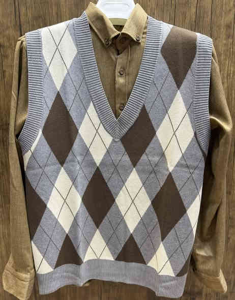 يارب ….🙏  جديييد 🆕

يلك مسبع خامه جوخ حجري قطعه ثگيله ومرتبه💯

موديل رسمي شبابي نازك🔥

☎️📱/ ***********
