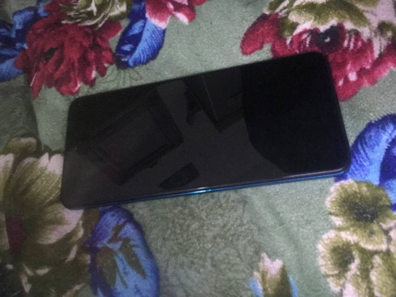 ريدمي نوت 9s  ذ 128.بطاريه 5000.فقط ضهر مكسور  .بيع اومراوس خاص


**إذا كنت صاحب هذا الإعلان وتريد حذفه لأي سبب، رجاءا أرسل رسالة إلى الدعم الفني**