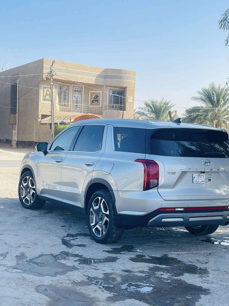 السلام عليكم

(بالسايد2024 امريكي)

فول مواصفات اعلى فئه بيهن كالكرافي

- شاشة عرض(داتا شو)

- المحرك3/800     <كير ومحرك مكفول

- بصمة تشغيل  +تشغيل عن بعد 

-فتحة سقف عدد ١

-سماعات من شركة هارمن كاردن  

-رادار امامي  + خلفي+رادار جانبي

-حساسات امامي + خلفي 

-  كامرات  360 درجة  

-  كشنات كهربائي تدفئة وتبريد خزن ميموري

- كشنات جلد اسود +٧ راكب قلاب كهرابائي 

- بردات جانبية

- تبريد مركزي امامي + خلفي منفصل التحكم

-تحكم ستيرن + شفتات

- تدفئة ستيرن 

- مرايا هيتر + تعتيم 

- صندوق كهربائي شفط

- وضعيا قيادة  ) فورويل 4X4

- ويل كب حجم  ٢٠ 

- اوتو هولد + نقطة عمياء 

- سايد بريك بصمة + مثبت سرعة

- شحن لاسلكي 

- إشارات بالمرايا  

- اوتو بريك 

- تحديد مسار

-شاشة ديجتال كبيرة

-تشغيل عن بعد . 

- نظام مانع انزلاق 

- نظام نزول منحدرات 

والكثير من المواصفات لم تذكر بعد .

سياره كتاب شهداء 
  
مكاني بابل 

الاستفسار ***********
