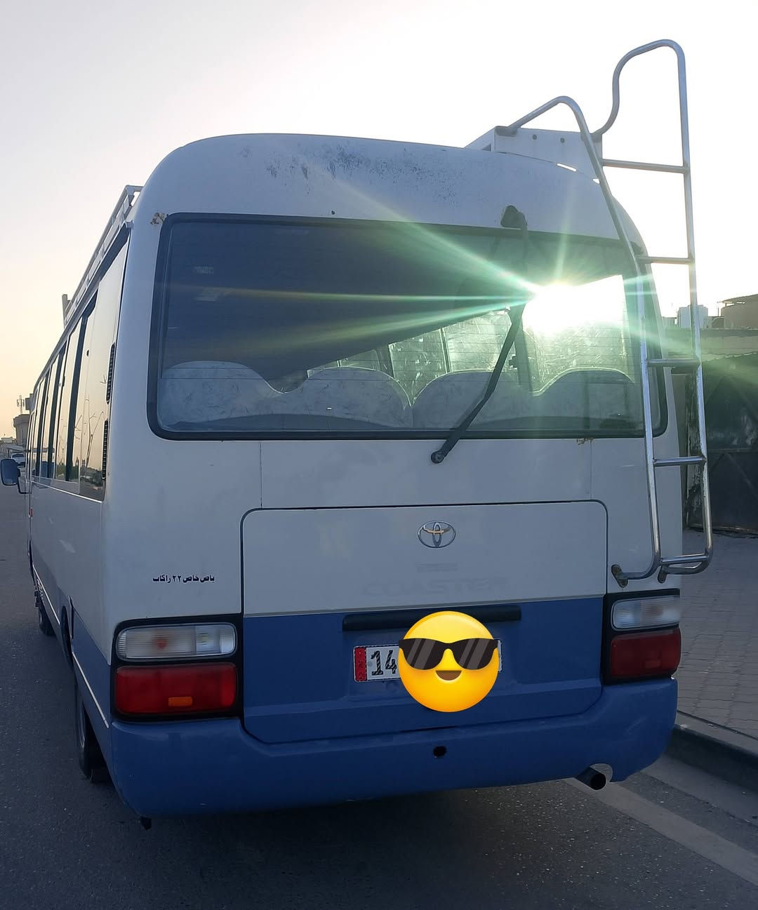 السلام عليكم كوستر 2008 الابيض مكفول والازرق بيه صبغ مكينه كير اكسل خير من الله تايرات  جوبلس ويل عادي منظومه غاز بطن دوشمه قلابي عادي هيئه غرامات مصفره رقم انجليزي بصره رقم التليفون*********** سعر 230 وبيها مجال
