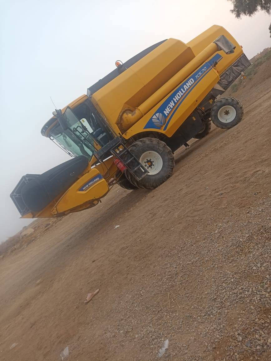 حاصده للبيع موديل 21 خمسه بلم بم ونوزه الاستفسار على هذا الرقم ***********
