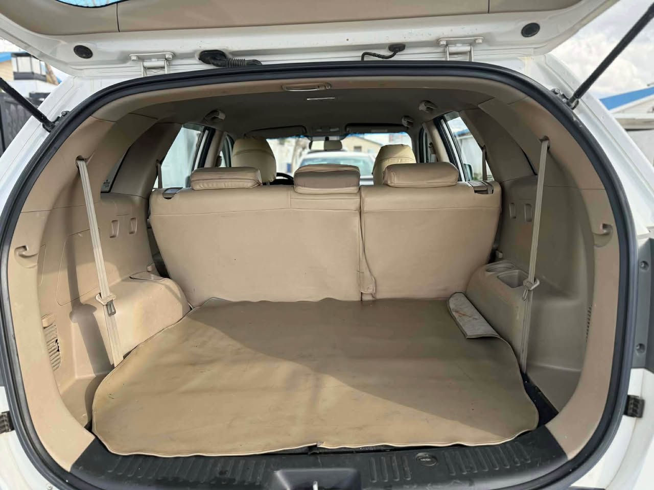 کیا سپۆرتاج مۆدیل2011سەیارەکە زۆر پاکو خاوێنە پشت و پێش کەپس فەقەت چوار پەنجەی ساردە کوتێی هەیە سەیارەکە ماڵی دۆستە زۆر جوان ماوەتەوە هەرکێ ویستی با تێل بۆ ئەم ڕەقەمانە بکات ***********-*********** سەیارەکە لە هەولێرە نرخی 140کەڵاو معامەلەیەکی کەم أربيل, العراق
