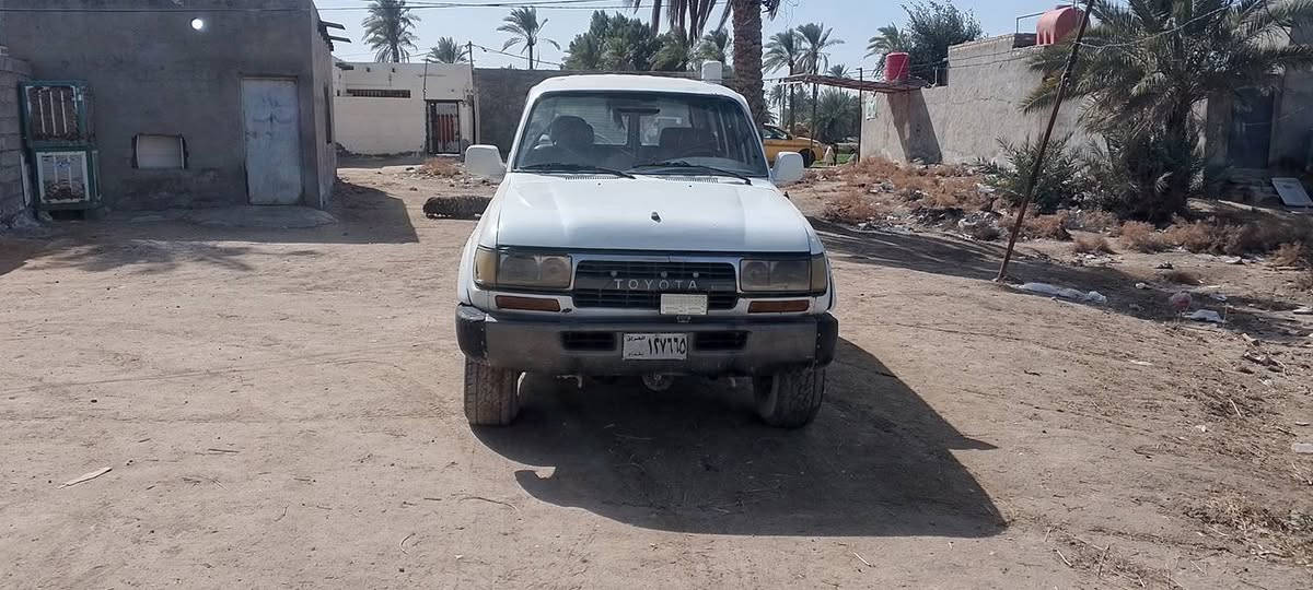 السلام عليكم ليلى علوي 1990رقم بغداد صدامي باسمي سنويه ظايعه عندي بلاغ بيها شرط مداور
محوره ستاركس 2007مسكر سورنتو كير اوتو 
ظفاير بلاد مكينه تنقص يرادلها طابوكه كير ظمان  حداديه نص عمر تايرات نظيفات باتري جديد سياره يرادلها ترتيب السعد 33وبيها مجال اتصل وبيك خير ودلل
*********** واتساب
