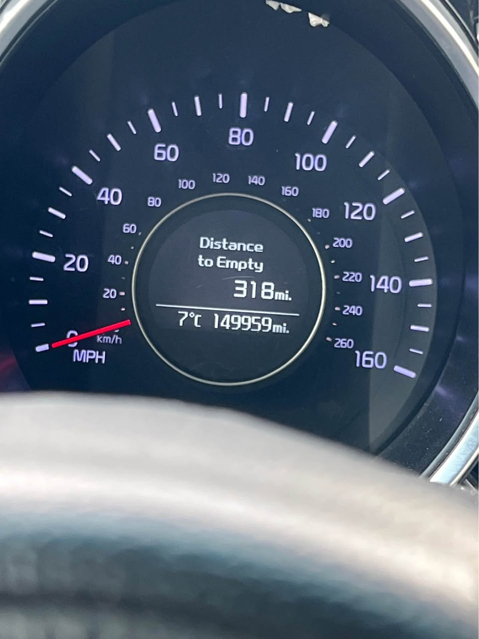 كيا اوبتما ٢٠١٥ امريكي
سعر و مجال : 108 ورقة 
غرامة : 200 الف 
المحرك : 4 سلندر حجم المحرك 2.4 GDI
عدد الممشة : 150 الف ميل
قطعتين صبغ :بوند و جملوخ
الايربكات : مفتوحة
الشاصي و الدواخل : سليم 
رقم الشاصي : 5XXGM4A75FG44170
تحويل او وكالة : موجود 
عنوان: دهوك
رقم الهاتف : *********** دهوك, العراق
