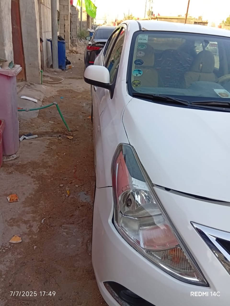 نيسان سني هندي بليته زرگه  بيه جاملق ايسرخلفي مبدل مكينه كسر كارتون موديل 20 السعر 75 وبيها مجال مكاني البصره حي الأحرار اتصال سنويه خلصانه بشهر الخامس ***********
