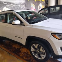 جيب كوباس 20  جيب كومباس موديل 2020 لمتد 2 ويل محرك 4 سلندر 2400 ماشية...