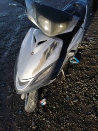 ماكس مجفته جديد تجفيت مضبوط ماناقصها بس باتري كلشي بيها شغال كهربائيات...