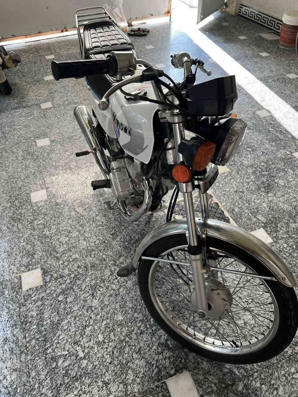 دراجه ناما ابيض وكيل اوراق بسمي
كفاله عامه الدراجه احلا ب الحقيقه تجي وتشوف بعينك
عنوان بصره ابو الخصيب
رقم وتساب ***********
