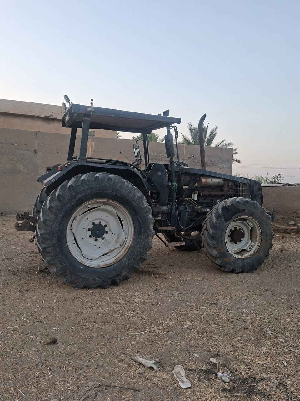السلام عليكم مكينه فالمييت اللبيع حجم ١٤٠ رقم واسط باسمي موديل ٢٠٠١ جاهزه العمل بدون قطره تبخير مكاني واسط الاتصال ***********
