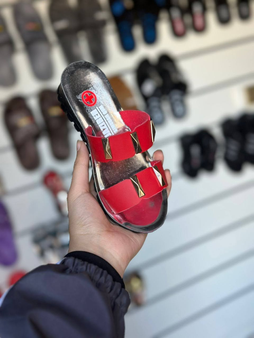 شحاطة طفله بناتي
تفاصيل داخل صوره 🌷 
متوفر توصيل لجميع المحافظات 
رابط قناة التليكرام//
https://t.me/shams12297
للحجز والاستفسار مراسله الصفحه
رقم الواتساب//
***********
