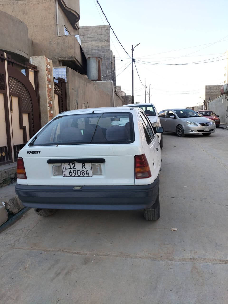 السلام عليكم للبيع كاديت موديل 1991 سيارة نظيفة محرك كير تايرات جديد المكان الموصل
 ‏‪***********‬‏
