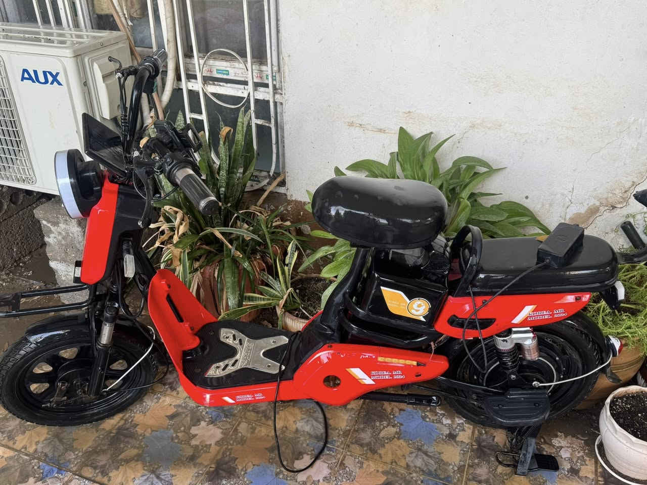 دراجة شحن استعمال قليل انتركت وسكتت بطاريتها سعر مناسب 60 الف المكان طويريج ابو جوعانه اتصال ***********
