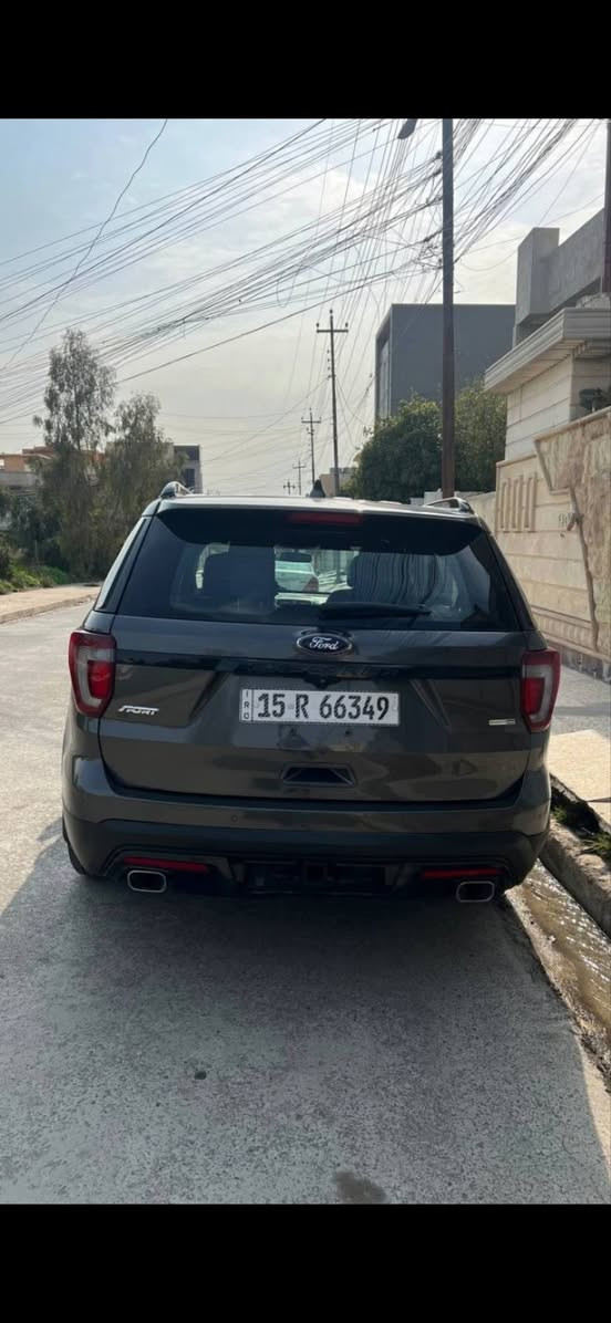 السلام عليكم فورد اكس بلور للبيع او مراوس حسب القناعه موديل 2016 سياره فول مواصفات 1/1 اعلى فئه بالفورد تخم تاير جديد تبريد ثلج ضررها شبر بل الجاملغ الامامي السيارة رقمها جديد و بأسمي و سنويه و هزة جديدة صور الحادث موجودة السعر 185 
مكانها الموصل للاستفسار الإتصال ***********
