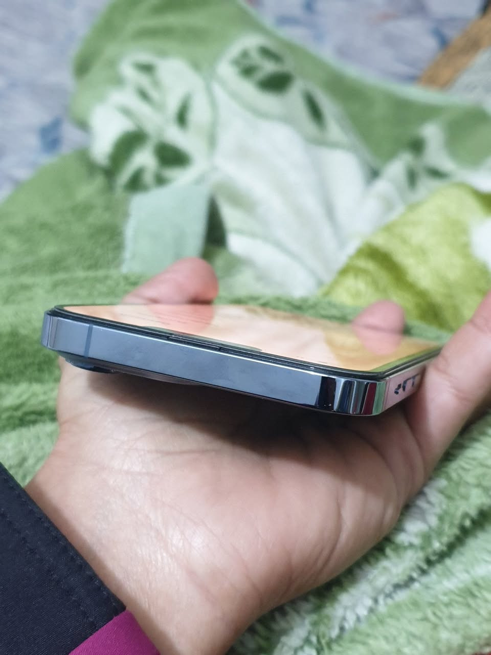 للبيع اي فون13 برو ماكس دبل سيم كارت فاقد شبكة سيم كارت ومبدل شاشة وضهر بطارية٨٨ جهاز فقط بدون اغراض ابيع قفل ٣٦٥ الف مكاني الاعظمية ***********
