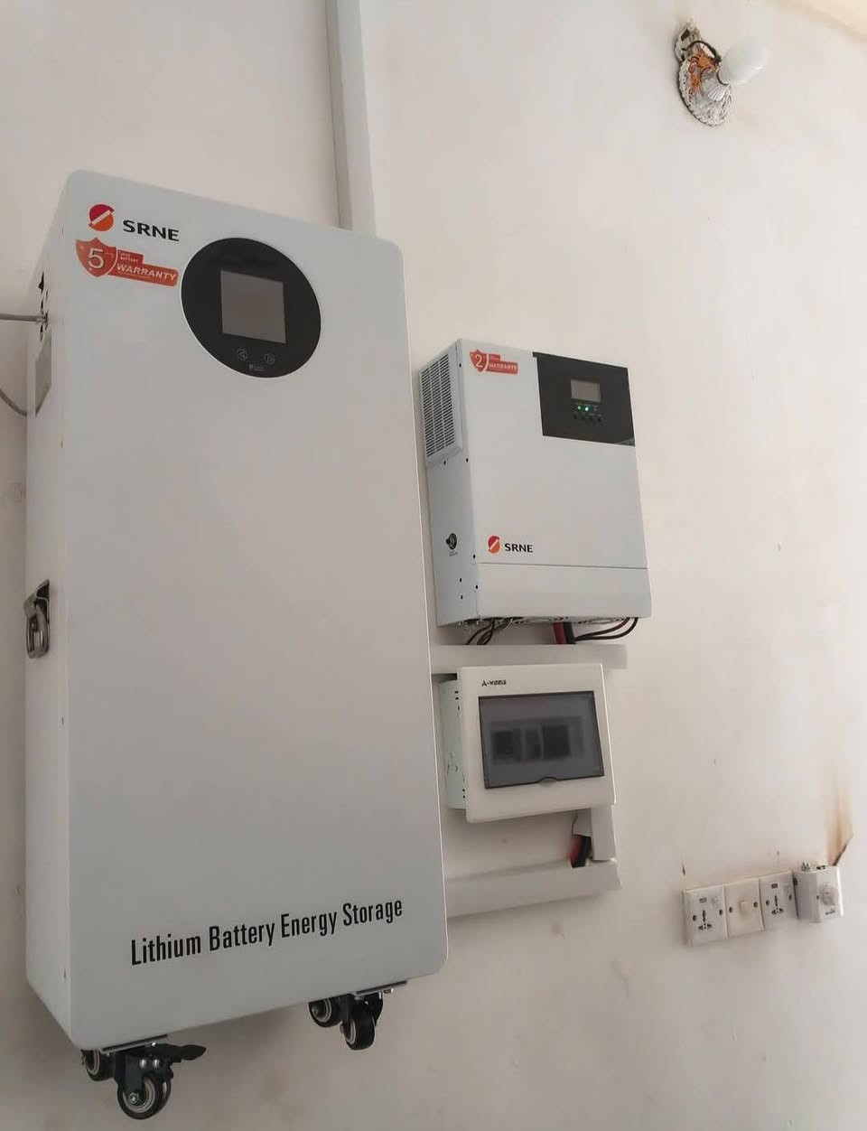 📅 تاريخ اليوم: [ 2026/1/2] 
🔆 تنصيب منظومة طاقة شمسية 🔆
 تم بفضل الله تجهيز منظومة طاقه شمسية لمنزل الاخ مشتاق ابو غصون  كركوك قضاء الحويجه قريه شميط   ضمن الرقعه الجغرافيه لمحافظة كركوك تجهز المنضومه المنزل ب 14أمبير نهاراً بالاضافة الى 14 أمبير ليلاً 
مكونات المنظومه
🔵 الواح مكسما حجم 600 واط بايفشل ذات كفائة عالية.عدد7

🔵جهاز انفيرتر حجم4km

🔵بطاريات ليثيوم نوع  عدد 1 حجم16Km 
 
.................................................................... 
ملاحظة مهمة جدا:عند حدوث أي خلل بمنظومتك عليك بتصوير فيديو للشاشة الانفيرتر لحظة حدوث أي خلل ومن ثم إرسال رسالة عن طريق الواتس آب إلى أي رقم من هذه الأرقام أو مراسلة الصفحة عن طريق الفيس بوك ليتسنا لنا معالجة الخلل بأسرع وقت ممكن وتستمر منظومتك بالعمل على مدار 24 ساعه.
.............................................................................
للحجز والاستفسار الاتصال او مراسلة الأرقام التالية  أو مراسلة 
البيج عن طريق الماسنجر 
محمد الجاسم *********** 
محمد الجاسم ‏‪***********‬‏

يتوفر لدينا نقد أو بالقصط المريح
