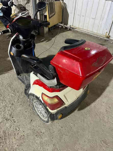 لبيع دراجة شحن السعر ٥٥٠ مكاني كريعات رقمي ***********
